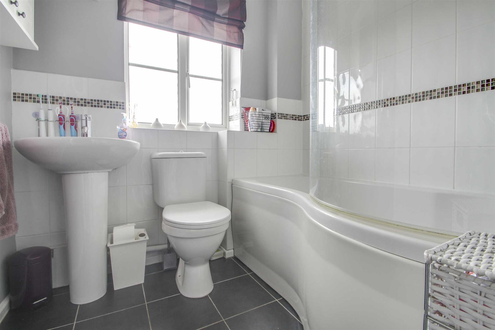Lindisfarne Drive, Monkston, Milton Keynes